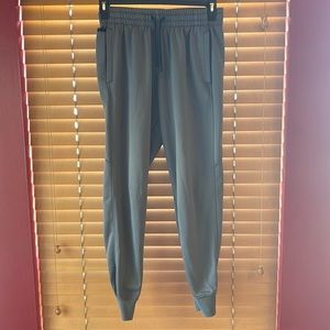 Under Armour, joggers large gray